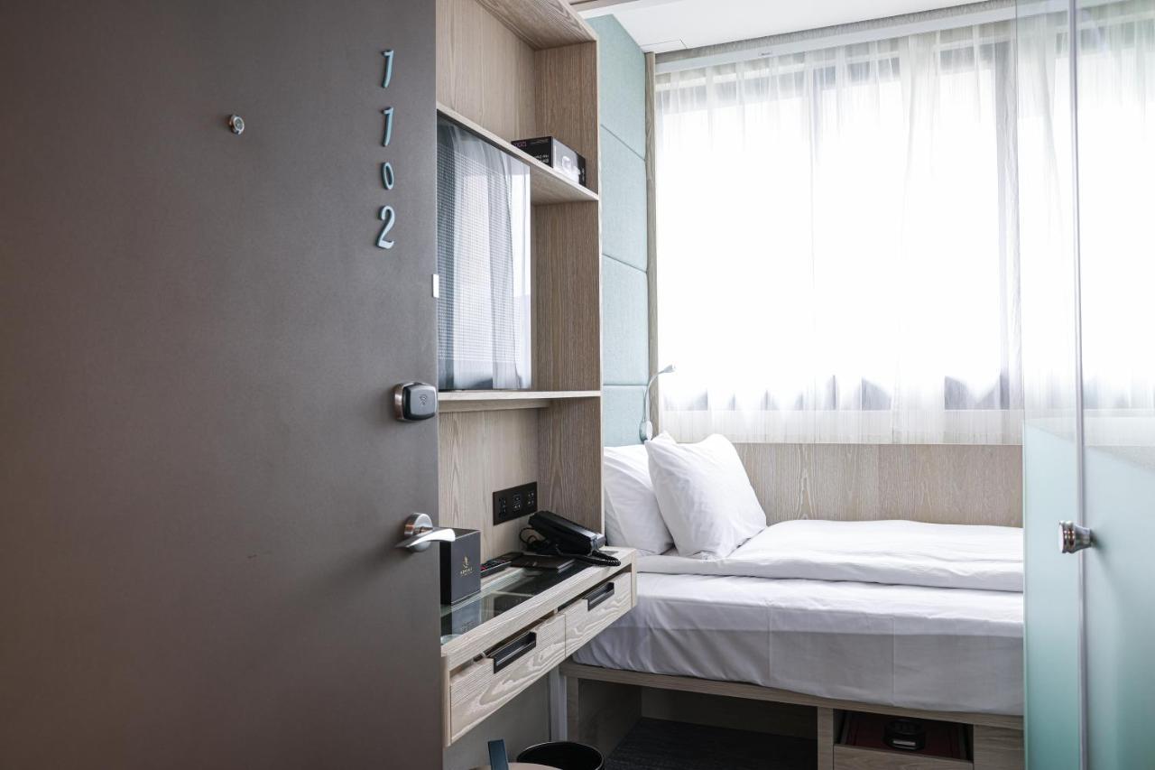 Royal Jade Boutique Hotel Taipei Extérieur photo