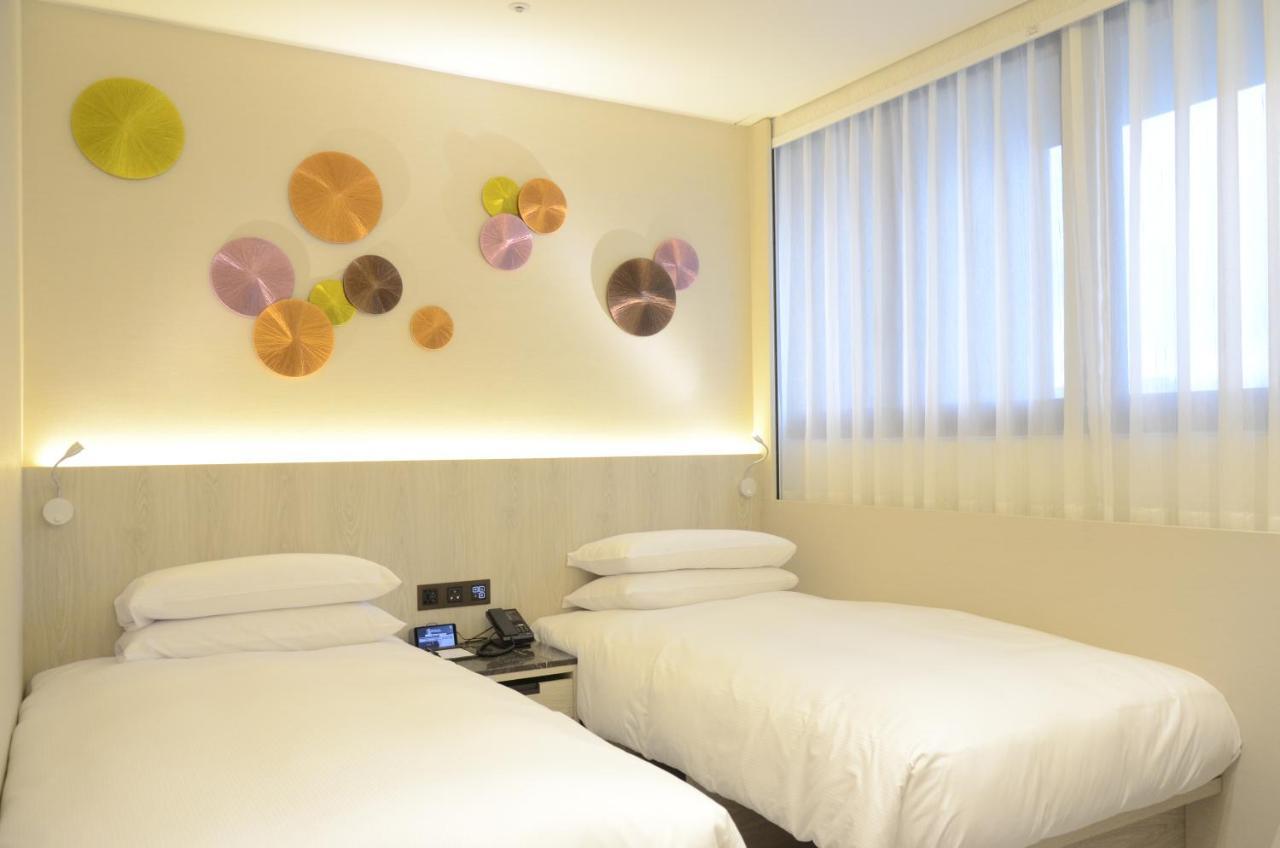 Royal Jade Boutique Hotel Taipei Extérieur photo